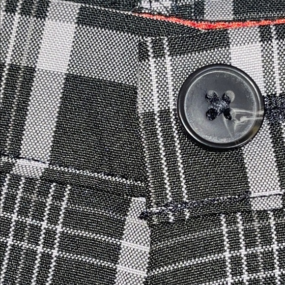 NWT Haggar Flat Front Black and Gray Plaid Shorts Size 40 Waist #116 - Picture 4 of 9